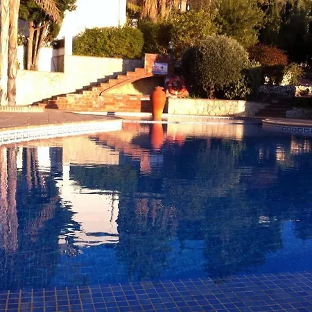 Willa With Infinity Pool Hot Tub