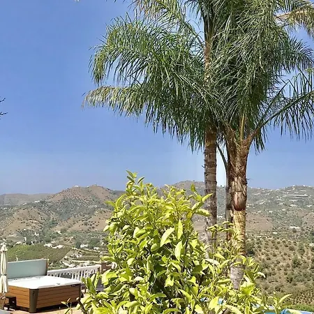 Willa With Infinity Pool Hot Tub *
